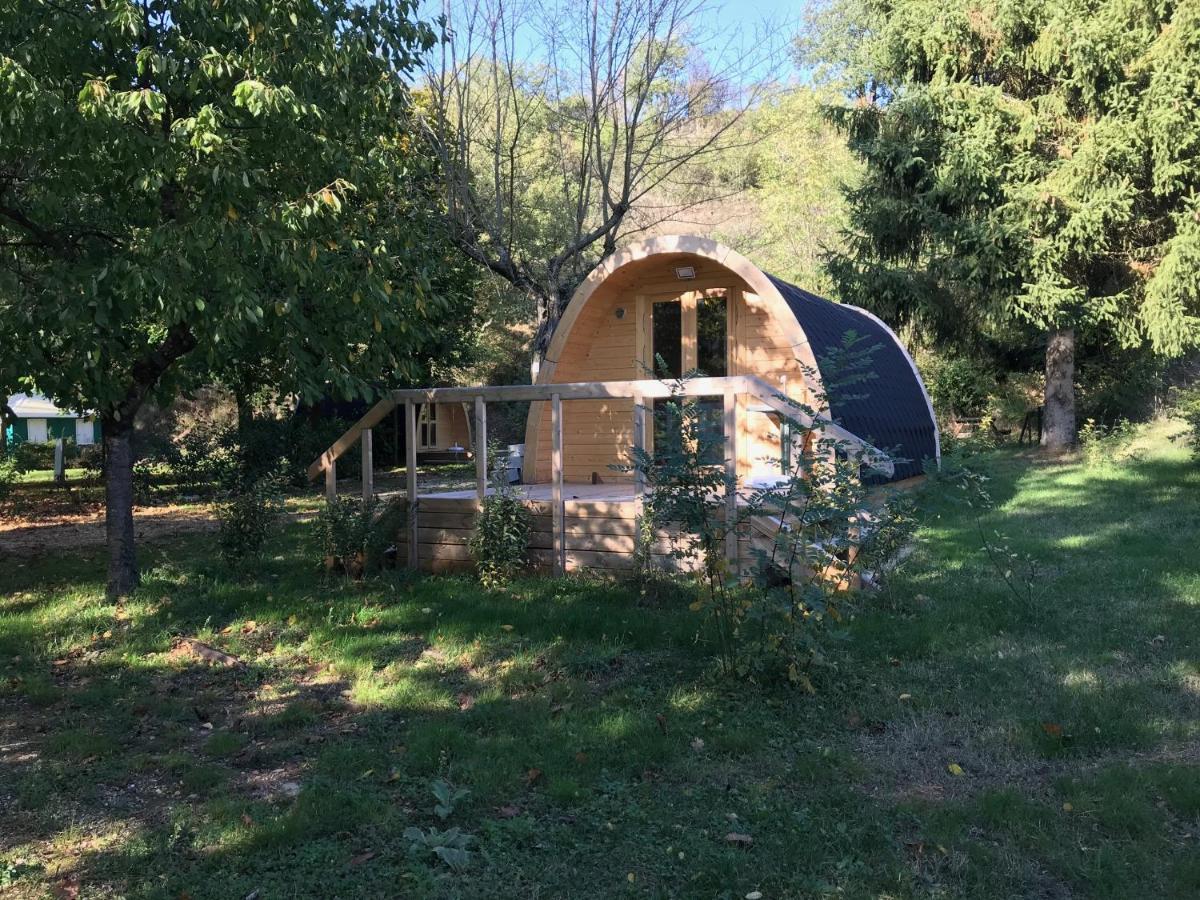 Camping Les Berges Du Doux Colombier-le-Vieux Exterior photo